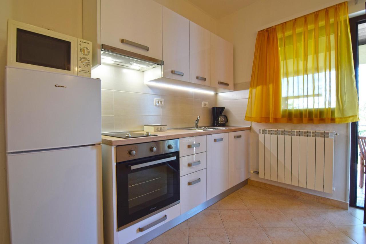 Apartments Bor Medulin Exterior photo