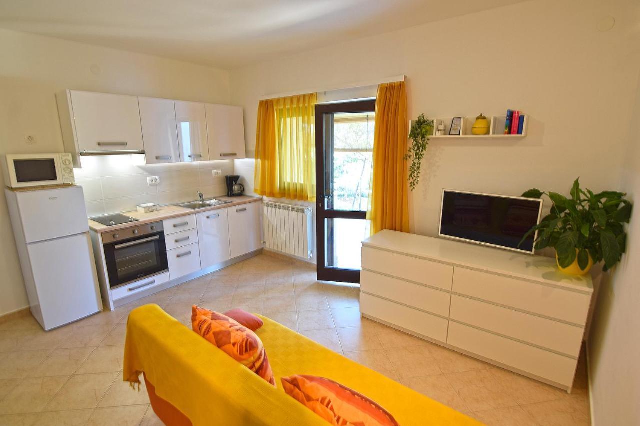 Apartments Bor Medulin Exterior photo