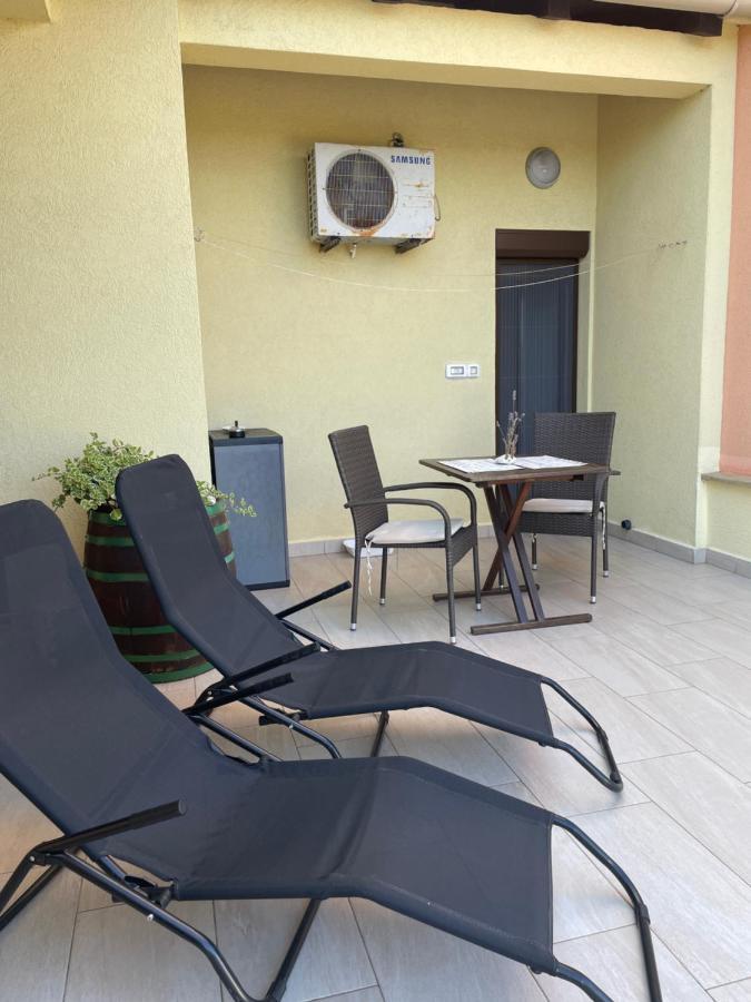 Apartments Bor Medulin Exterior photo